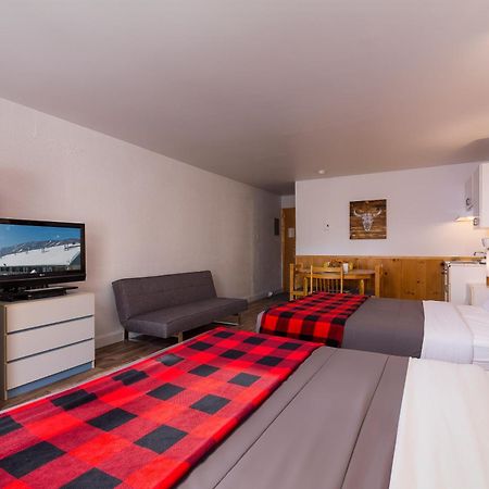 Complexe Les Neiges Hotel Beaupre Bagian luar foto